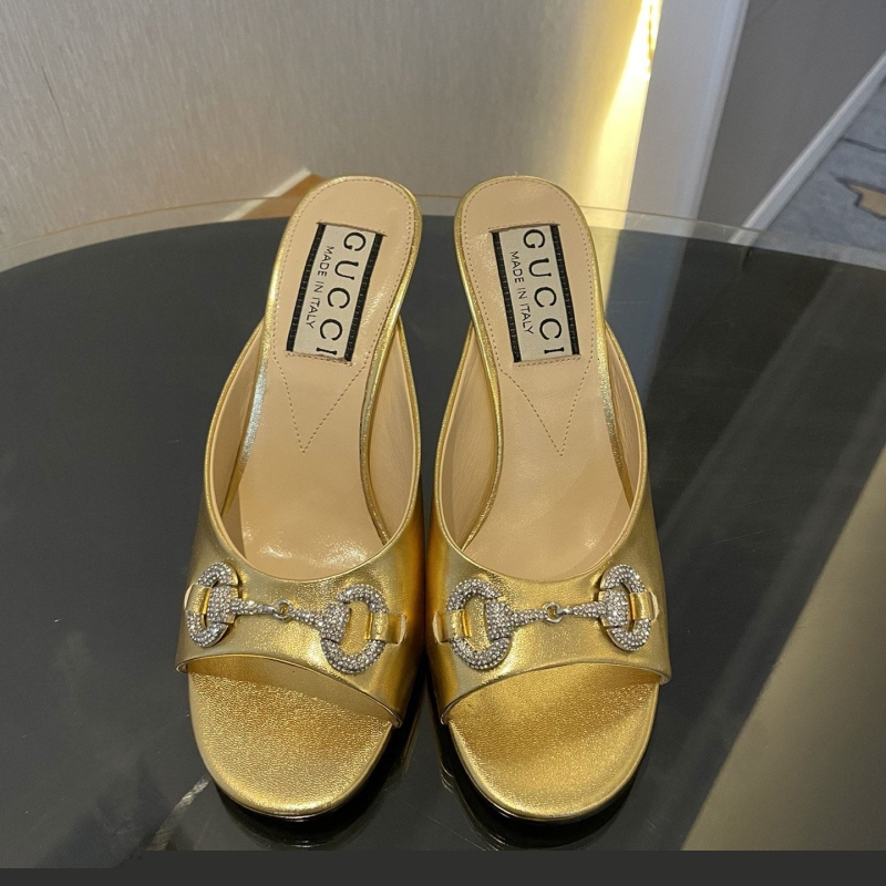G*u*i high heels